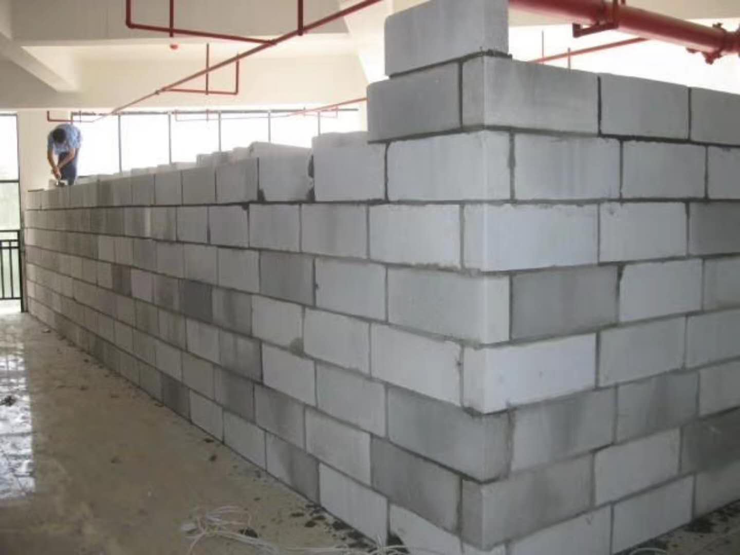 渝中蒸压加气混凝土砌块承重墙静力和抗震性能的研究